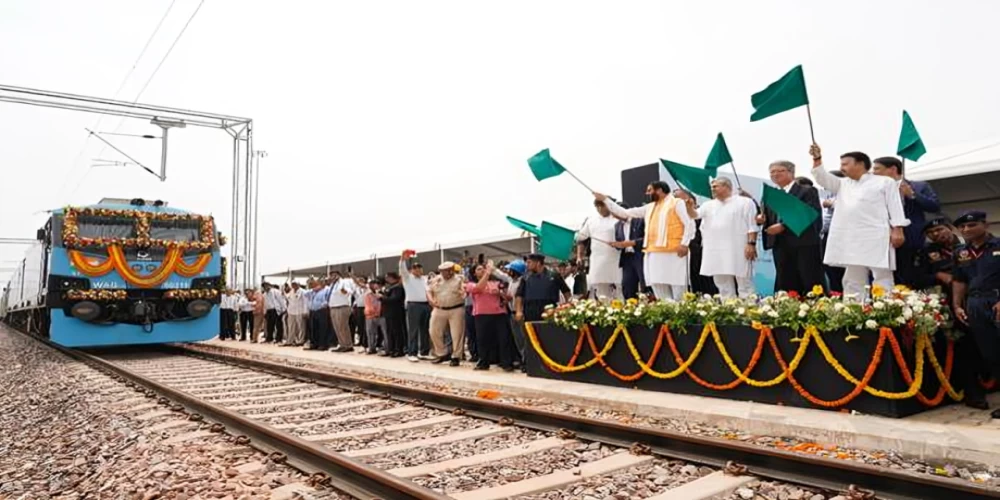 Vaishnaw unveils India’s largest automobile Gati Shakti cargo terminal at Manesar